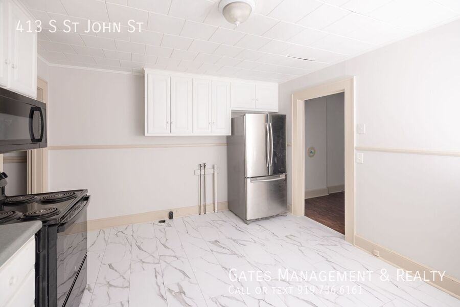 413 S Saint John St - Photo 3 of 17