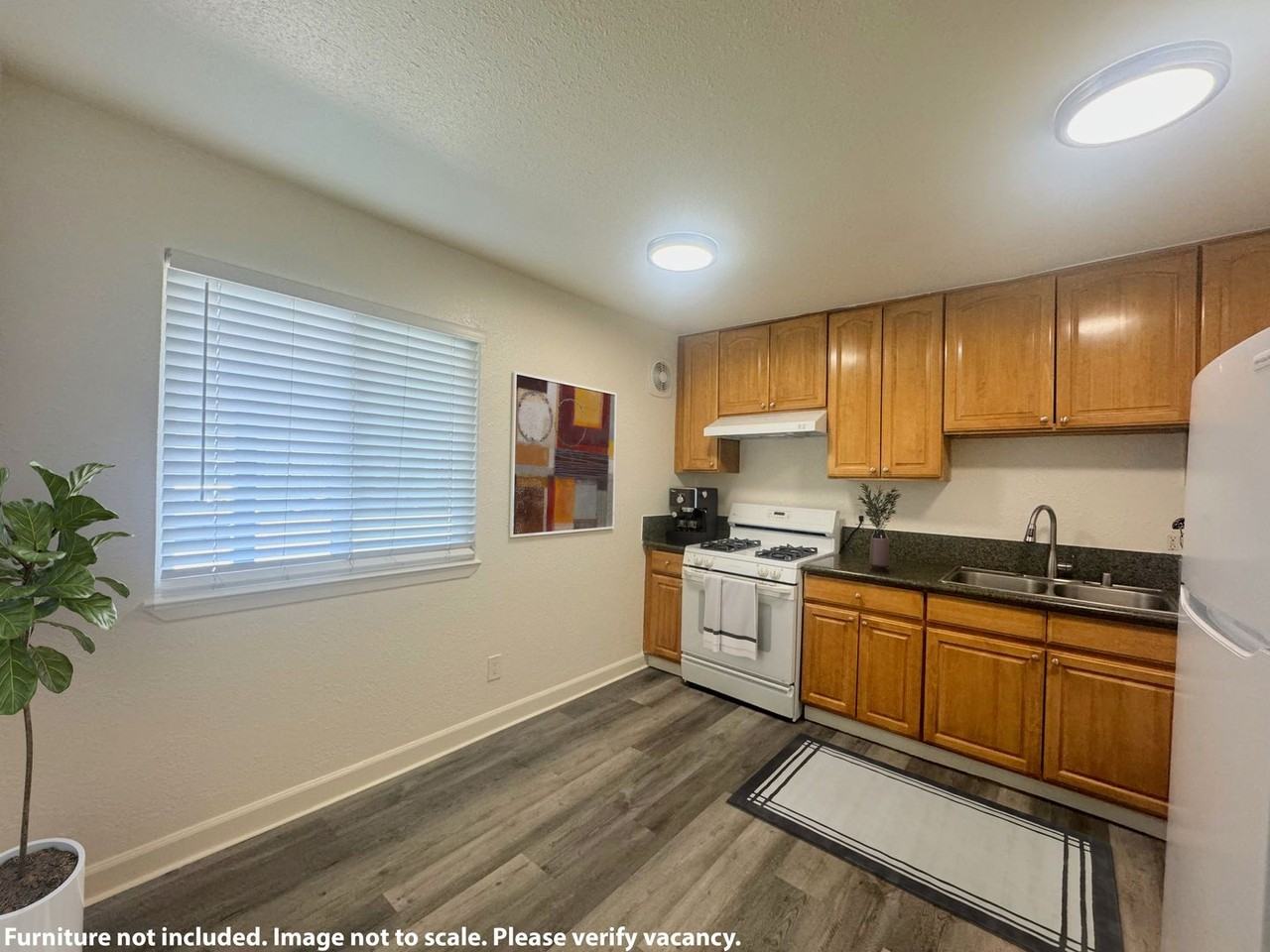 Wyda Way Apartments - Photo 3 of 7