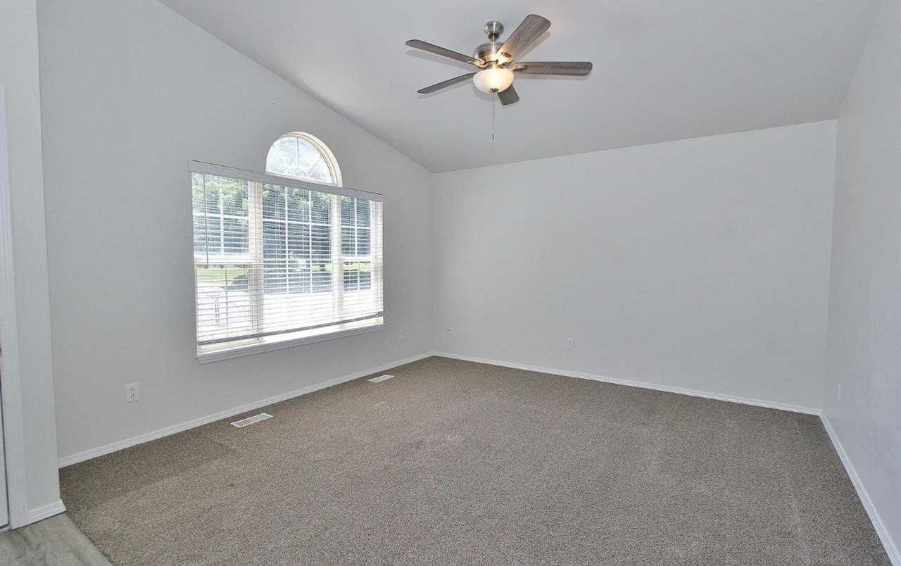 1938 E Birchwood Dr - Photo 2 of 25