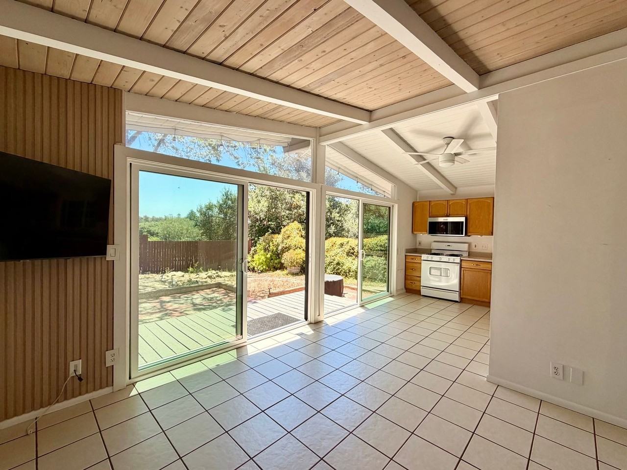 266 1/2 El Sueno Rd - Photo 2 of 16