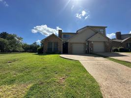 featured image of 5885 Creekside Cir