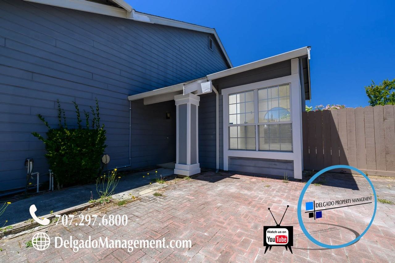 22 Brighton Dr - Photo 2 of 38