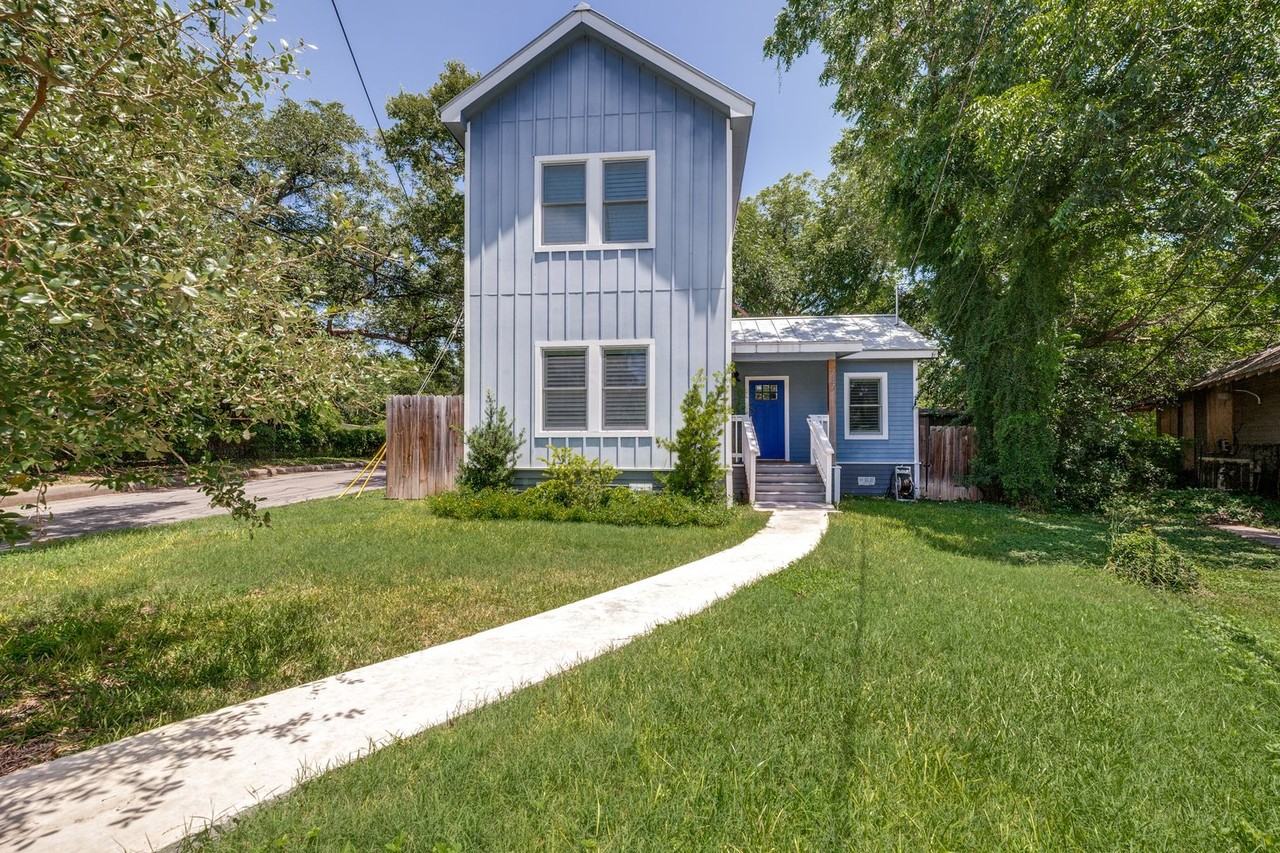 737 E Magnolia Ave - Photo 2 of 25