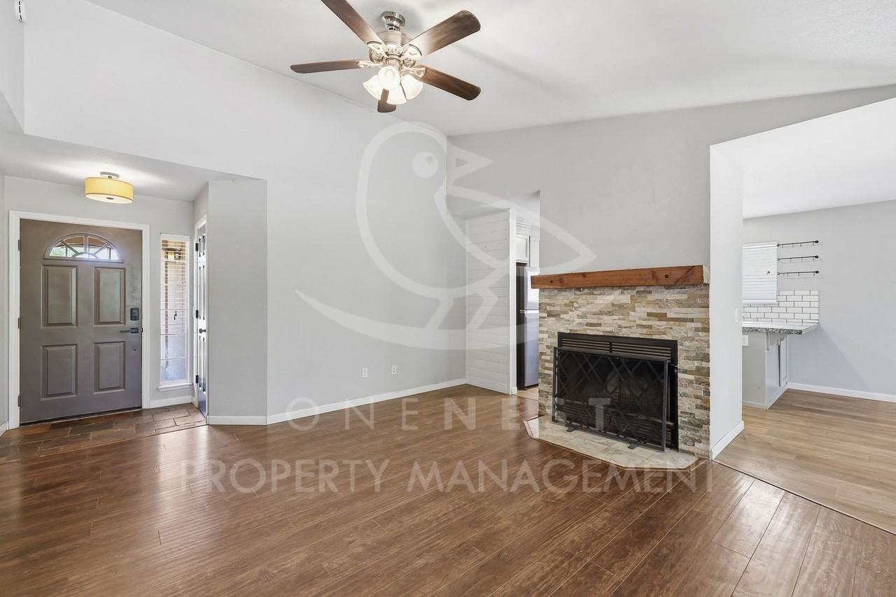 2545 Muirfield Dr - Photo 4 of 25