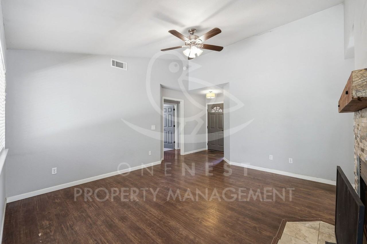 2545 Muirfield Dr - Photo 5 of 25