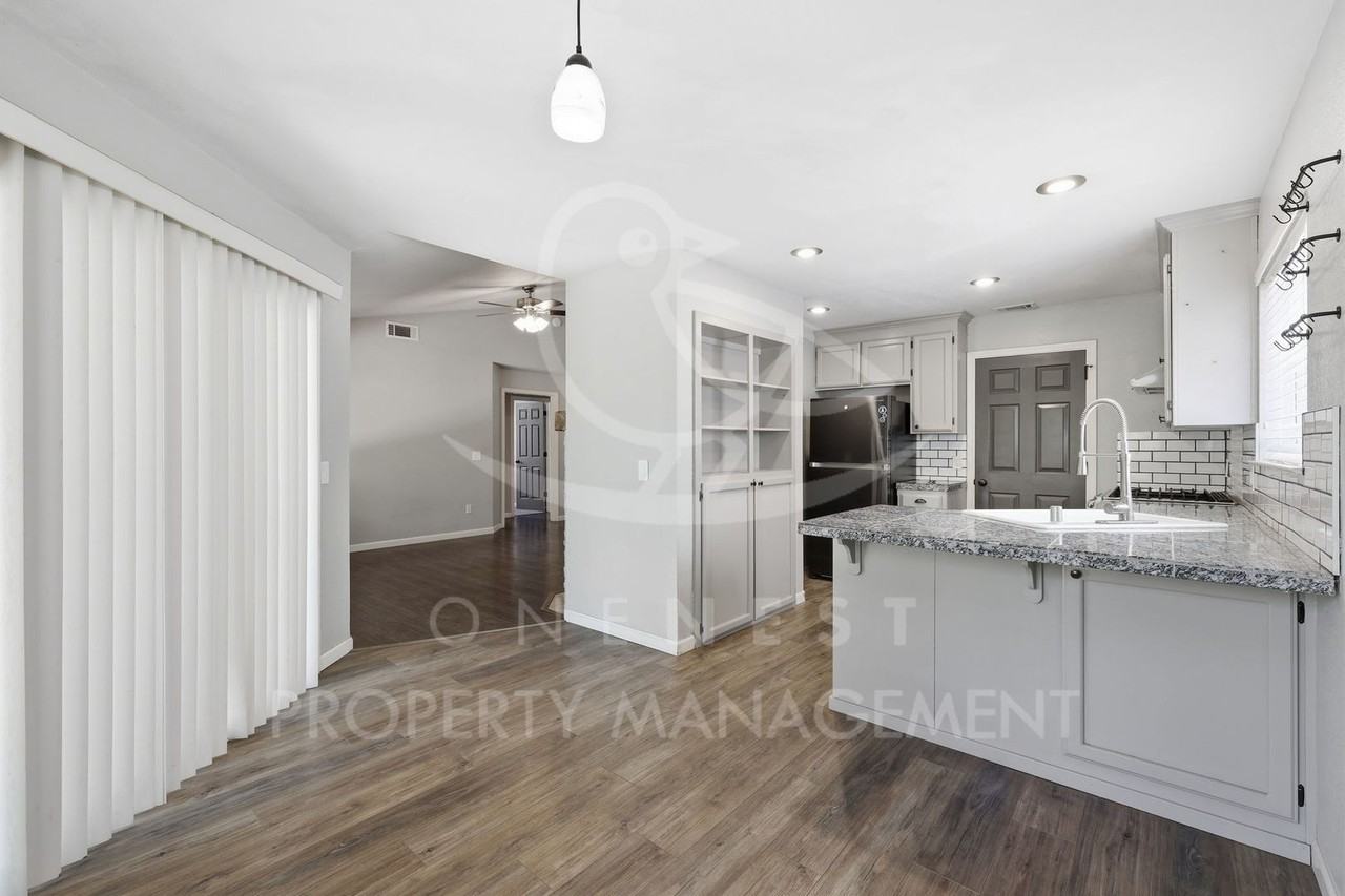 2545 Muirfield Dr - Photo 7 of 25