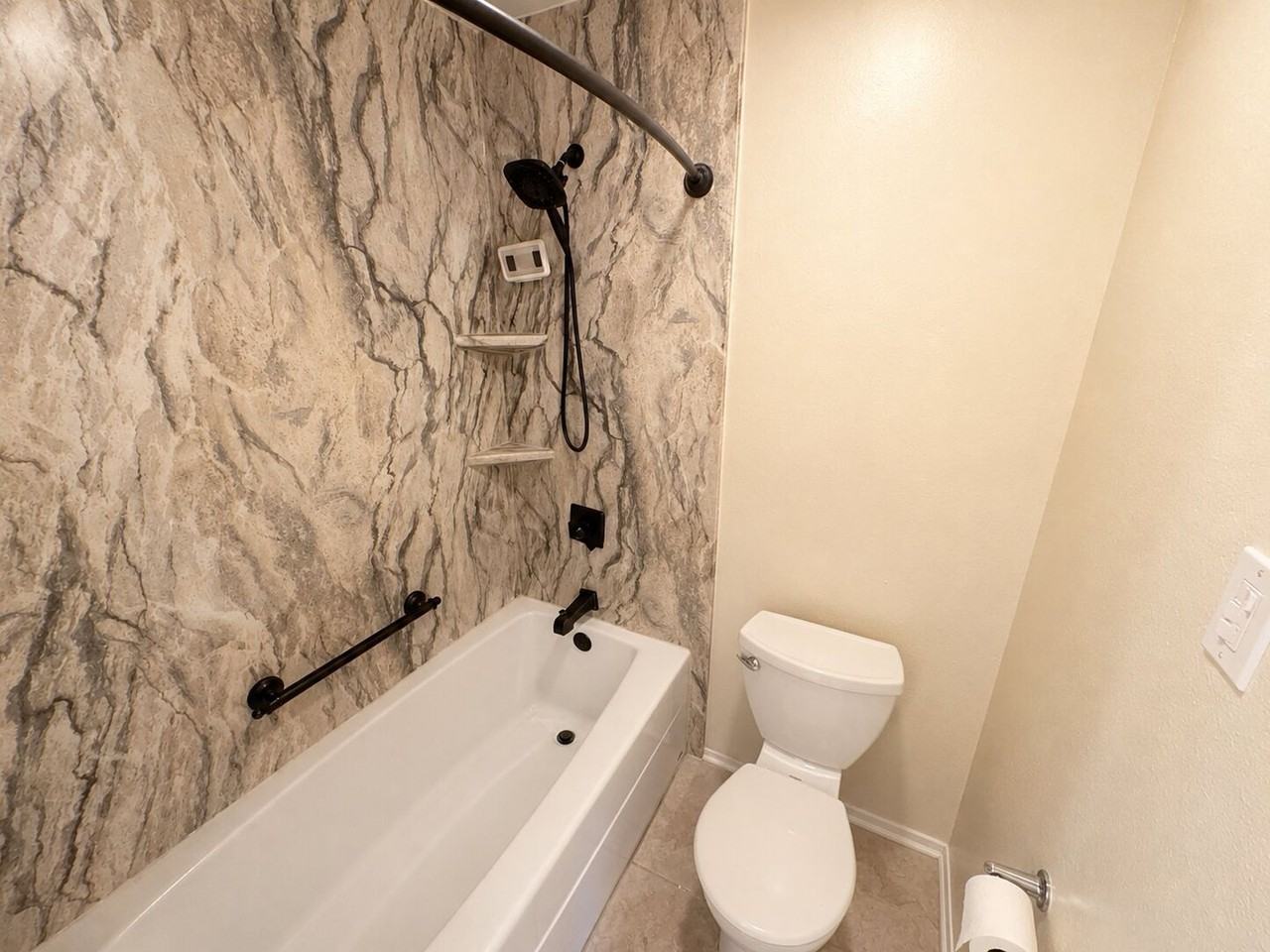1314 Fox St - Photo 6 of 12