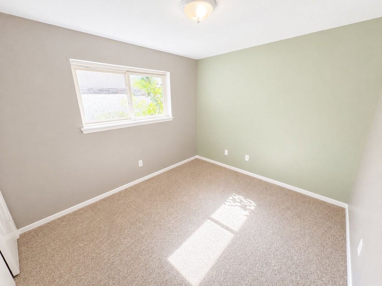 1314 Fox St - Photo 7 of 12