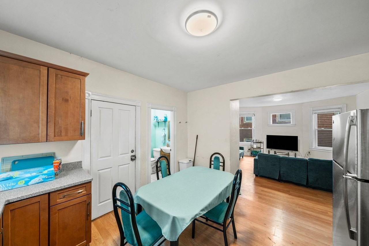 47 Parker Hill Ave - Photo 5 of 15