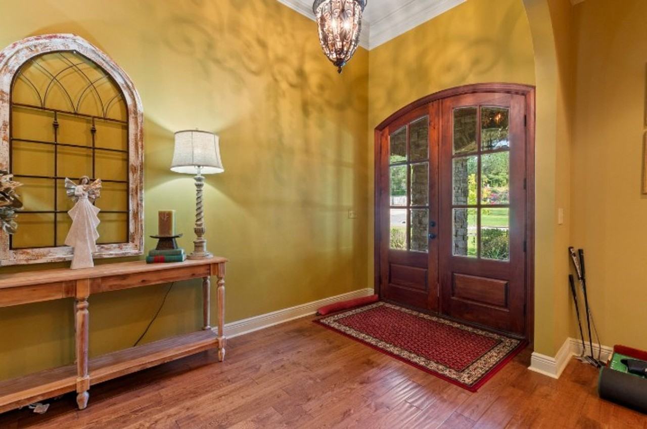 12957 Joshua St - Photo 2 of 33