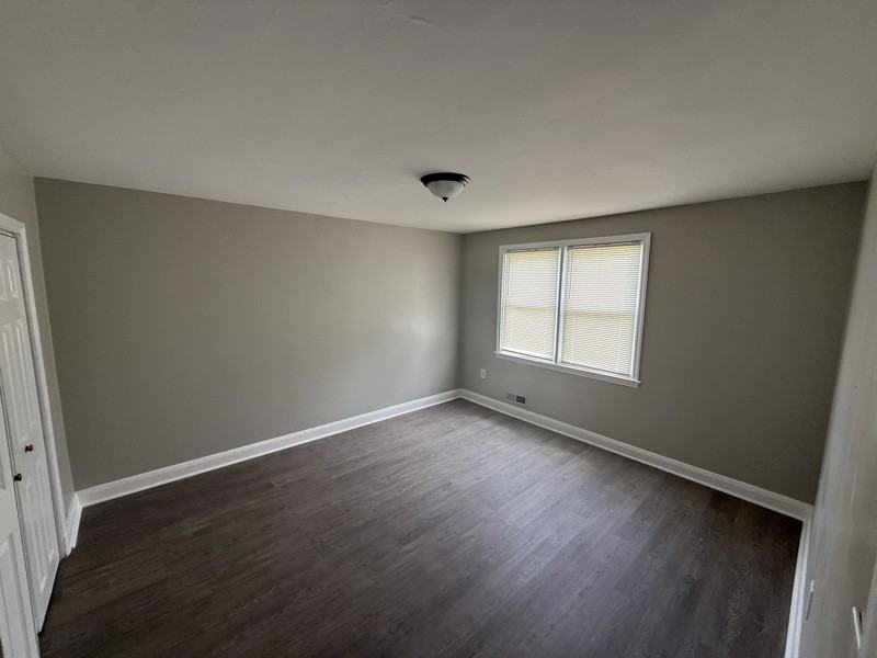 1330 Woodbourne Ave - Photo 7 of 21