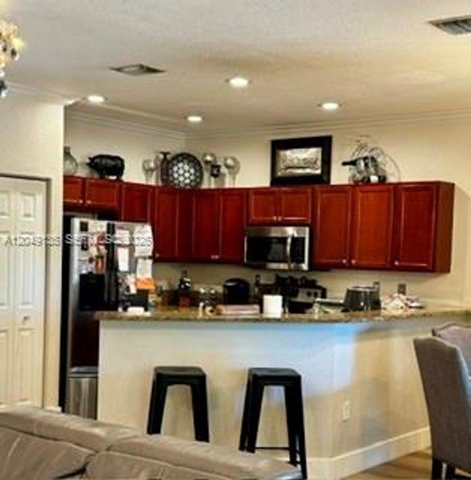 16320 16320 SW 71st Ter th 16320 - Photo 4 of 5