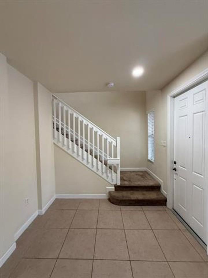 17093 17093 SW 93rd St th 17093 - Photo 4 of 36