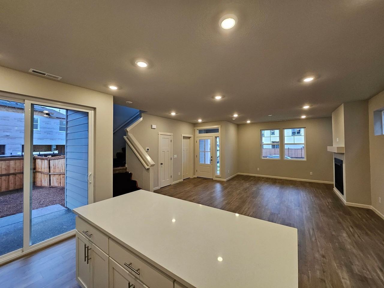 4112 Se 83rd Ave - Photo 3 of 10