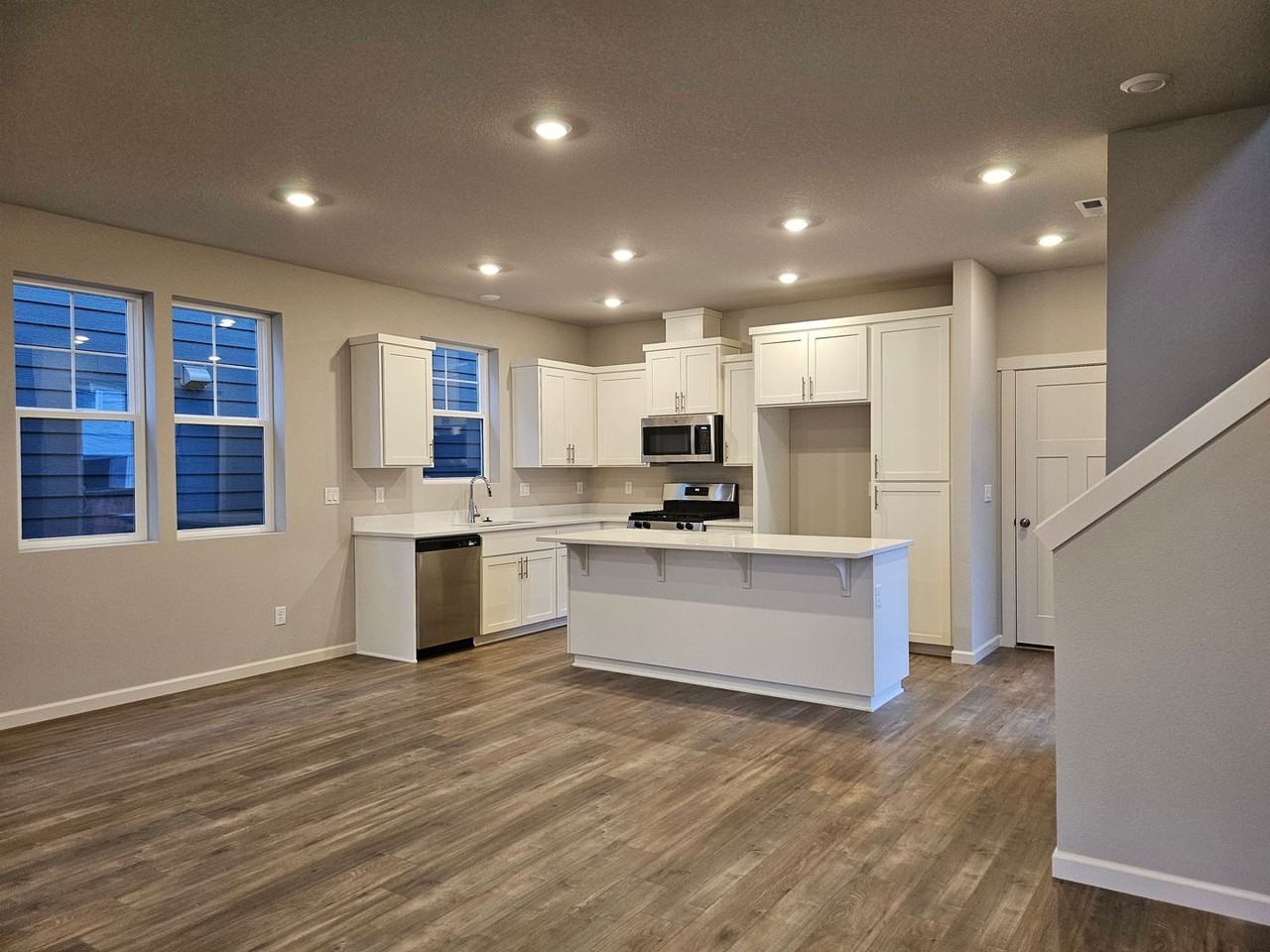 4112 Se 83rd Ave - Photo 4 of 10