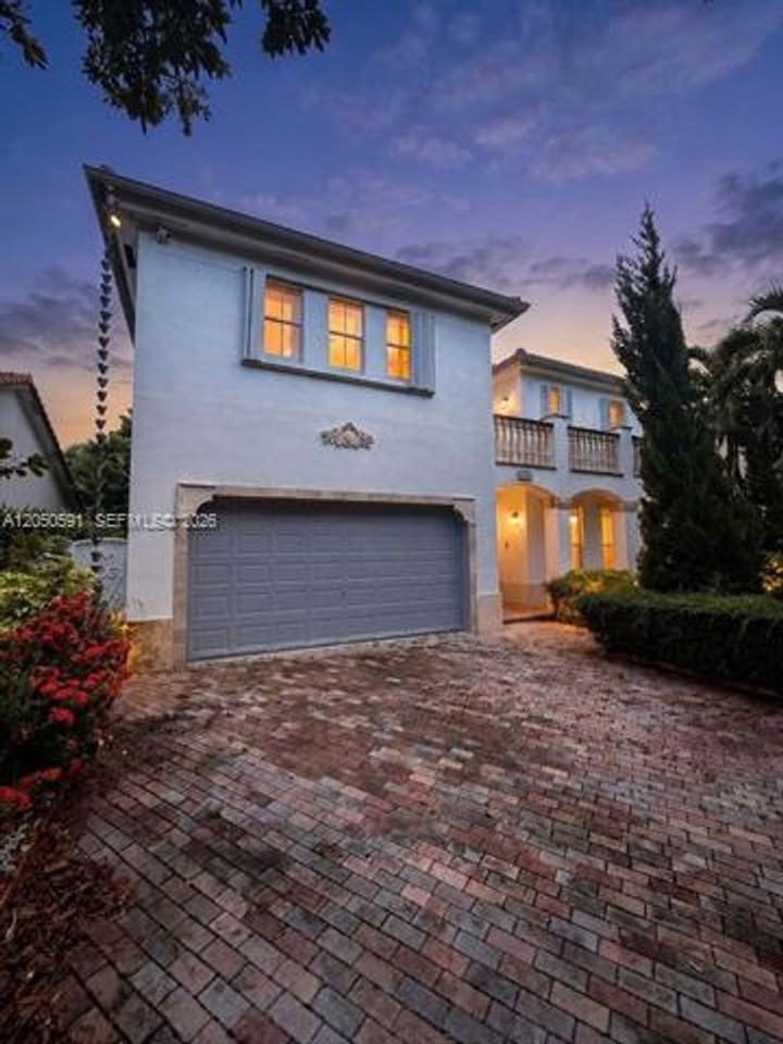 11504 Sw 152nd Ct #11504 - Photo 2 of 22