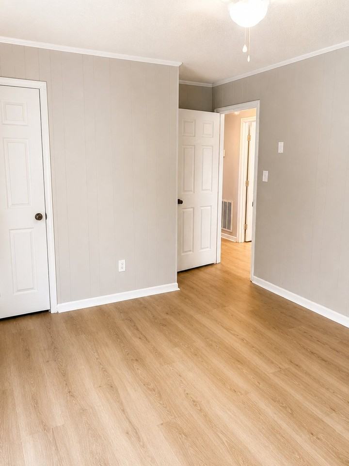 1271 Village Cir - Photo 4 of 16