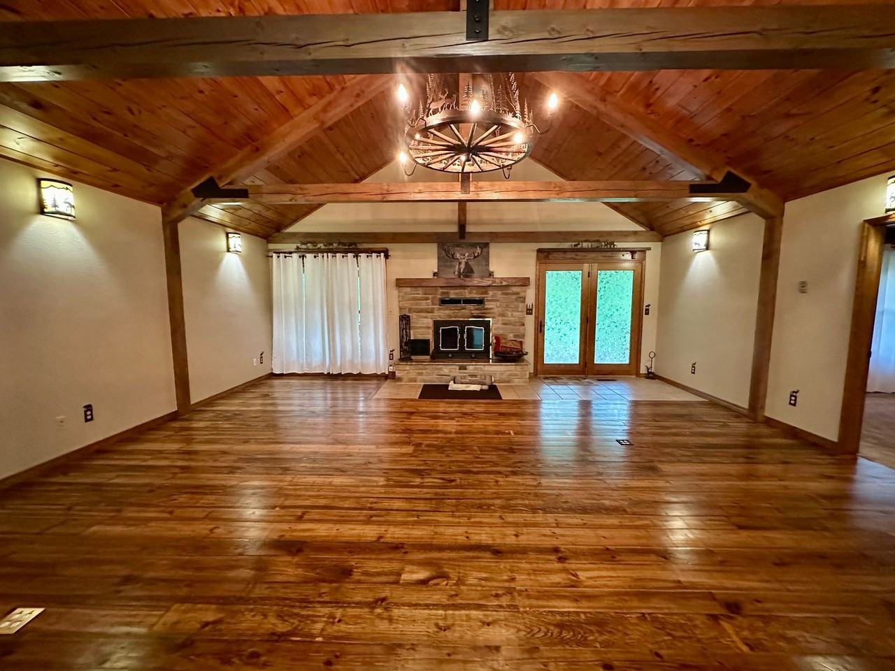 2813 Wester Bluff Rd - Photo 2 of 5