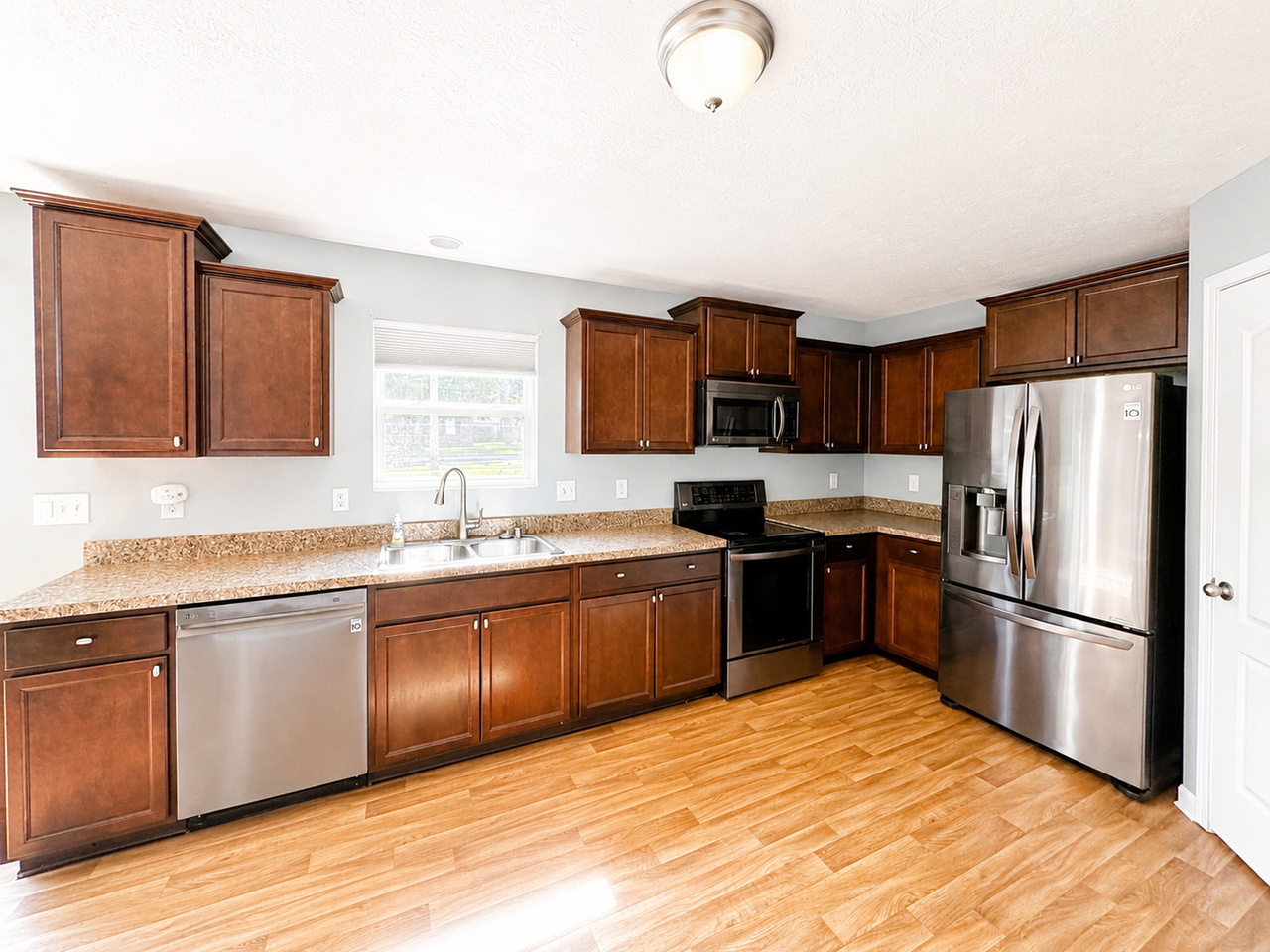 3914 Wheat Ave - Photo 7 of 29