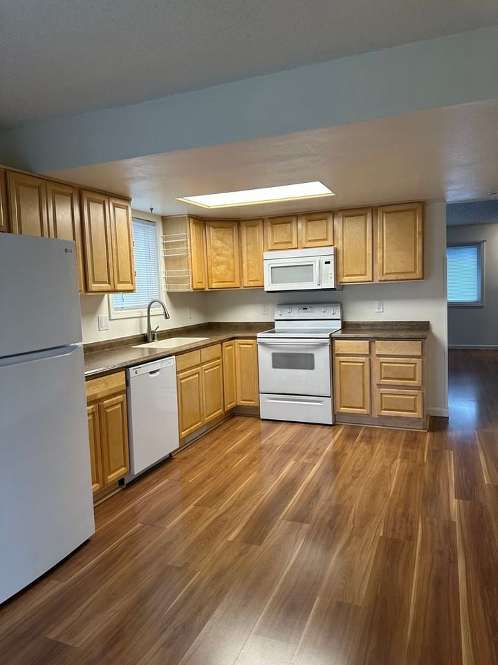 3725 Chaffee Cir - Photo 6 of 16