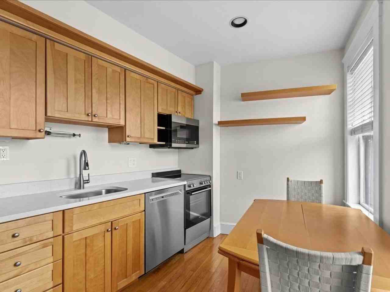 117 Lanark Rd - Photo 4 of 12
