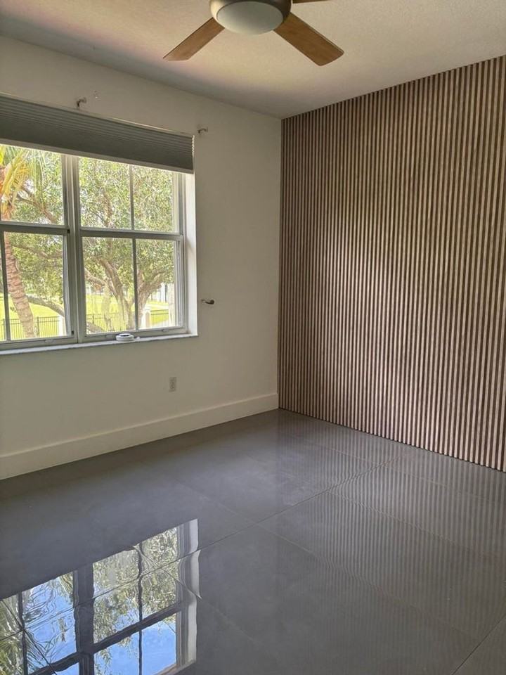 254 Riverwalk Cir - Photo 5 of 13