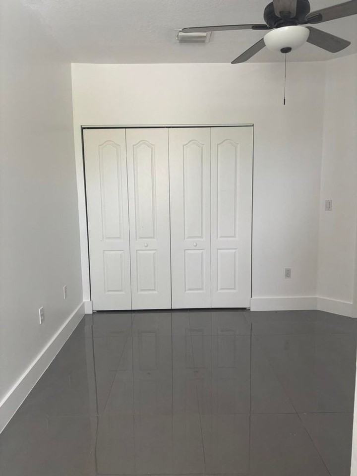 254 Riverwalk Cir - Photo 6 of 13