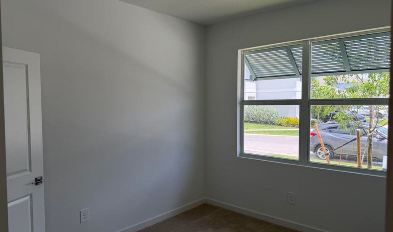 1872 Nw 6th Ct - Photo 5 of 14