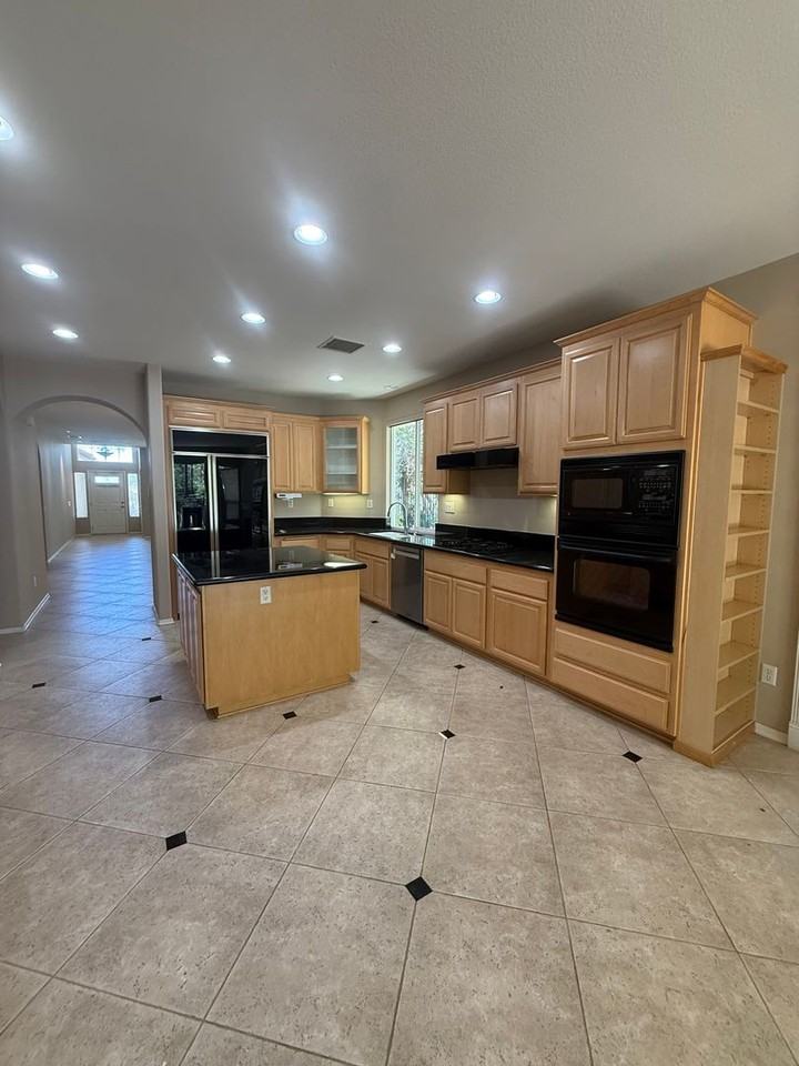 20721 Vercelli Way - Photo 7 of 19