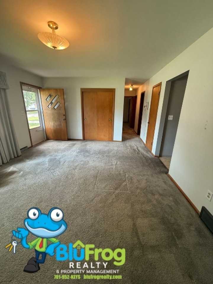 1310 5th Ave Ne - Photo 3 of 24