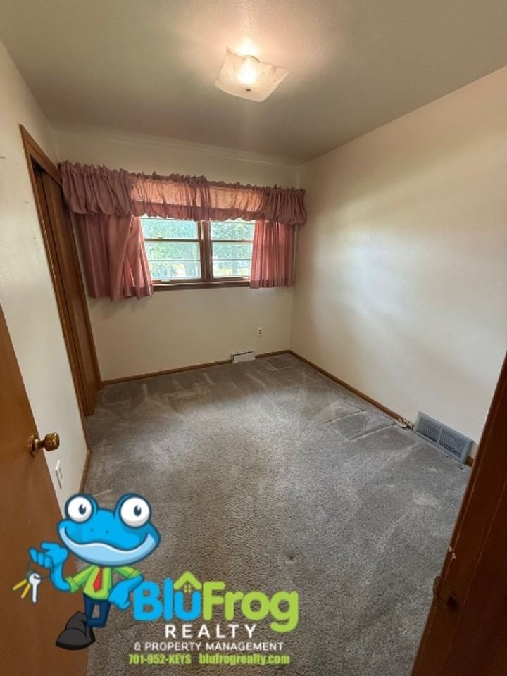 1310 5th Ave Ne - Photo 5 of 24