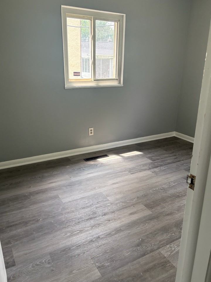 2283 Hiawatha Park Dr - Photo 6 of 12