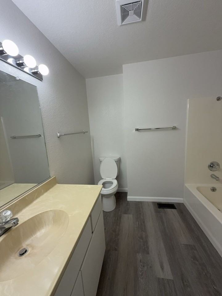 10134 Monte Cristo Dr - Photo 7 of 19
