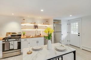 featured image of 253 Main St #6