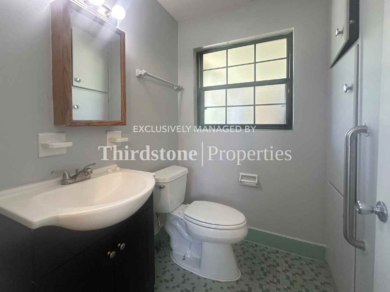 1038 La Marche Dr - Photo 6 of 16