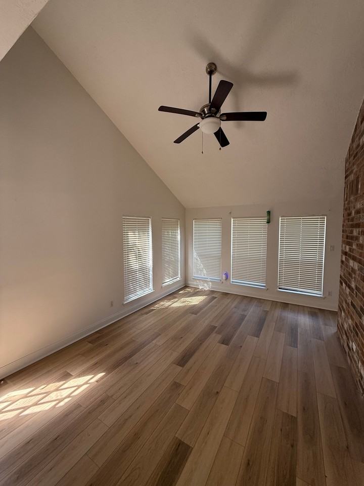 3211 Mesquite Dr - Photo 7 of 13