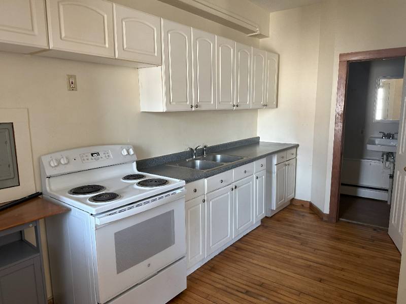 170 Elm St #9 - Photo 3 of 10