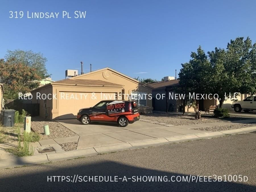 319 Lindsay Pl Sw - Photo 3 of 21
