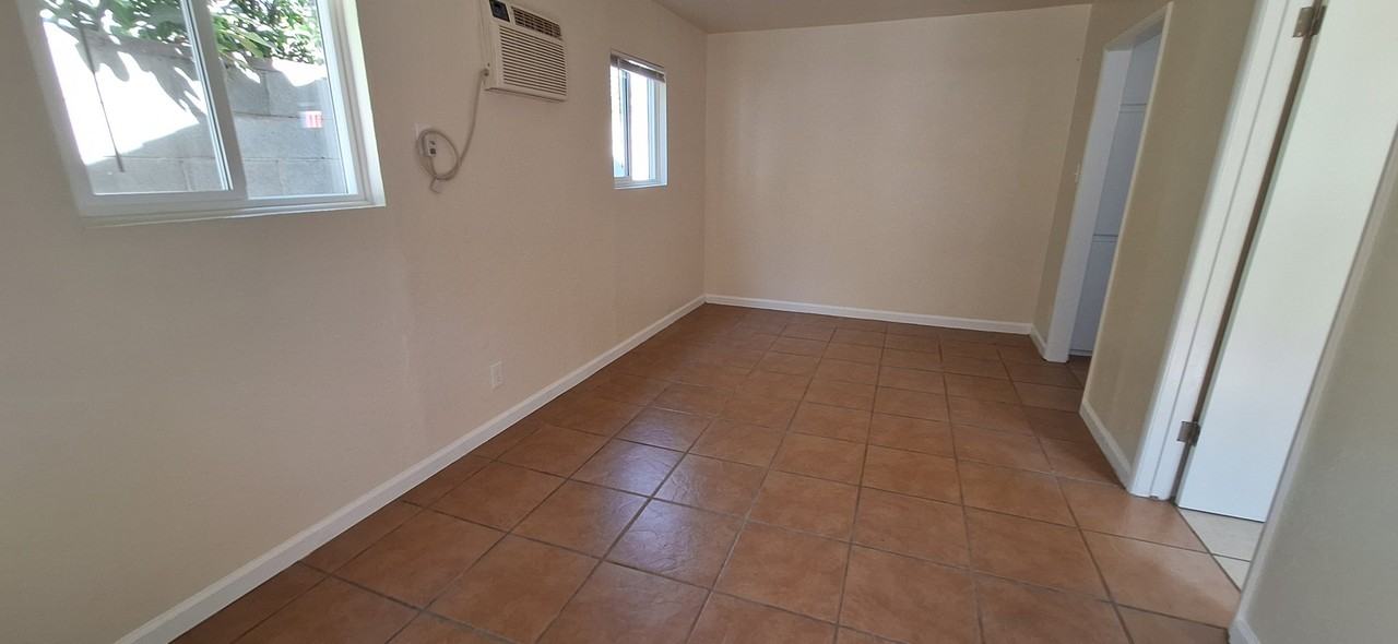 13453 1/4 Filmore St #13457-1-2 - Photo 4 of 11
