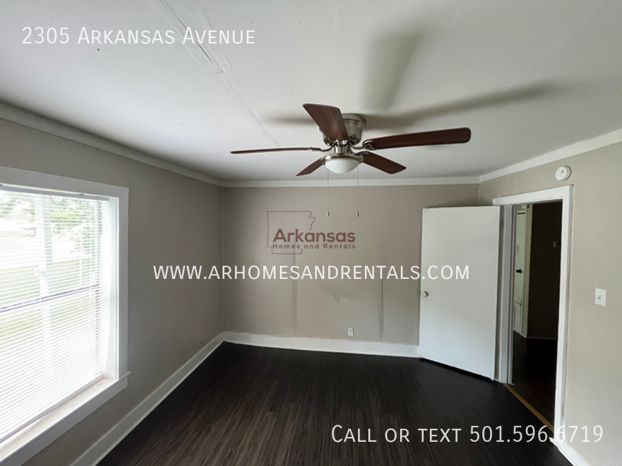 2305 Arkansas Ave - Photo 3 of 12