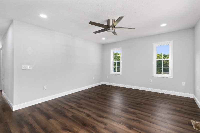 1016 Ivanhoe Ave - Photo 4 of 20