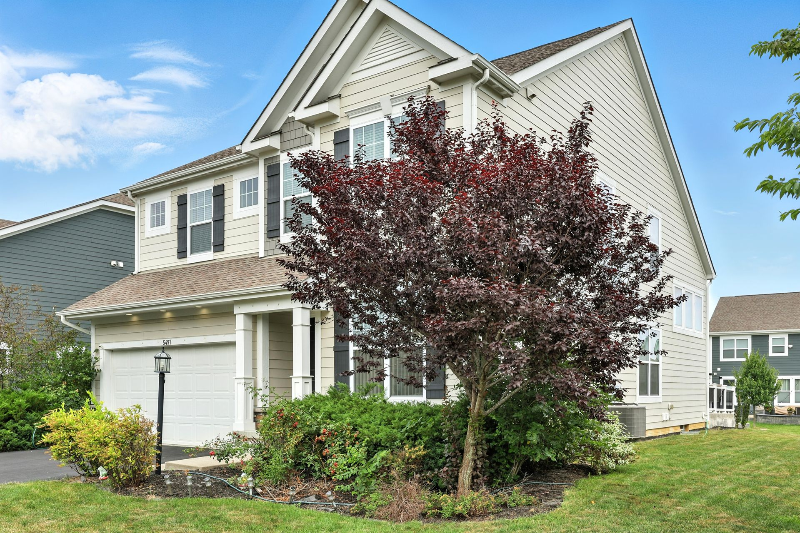 5497 Mercier St - Photo 4 of 44