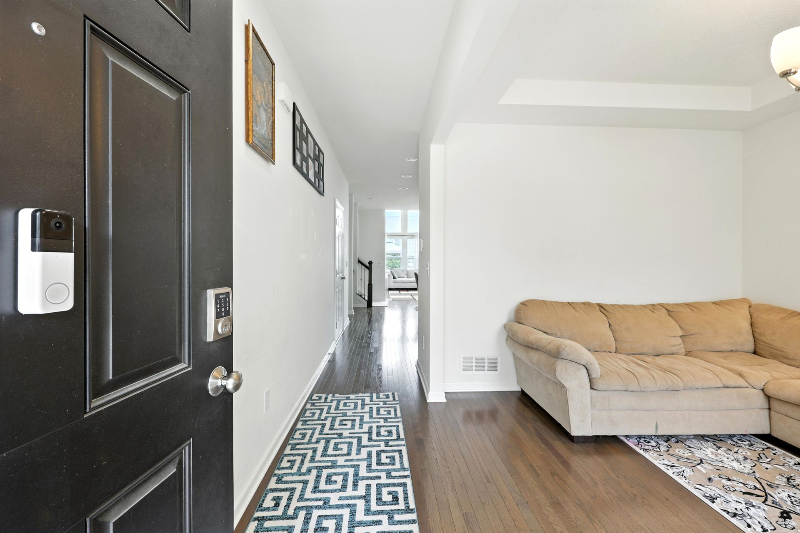 5497 Mercier St - Photo 5 of 44