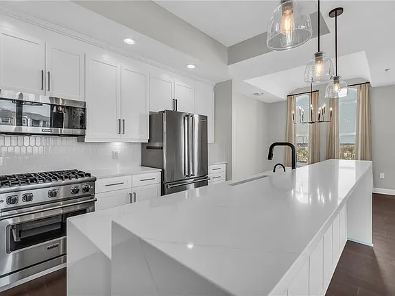 3810 N Mulberry Dr #301 - Photo 5 of 20