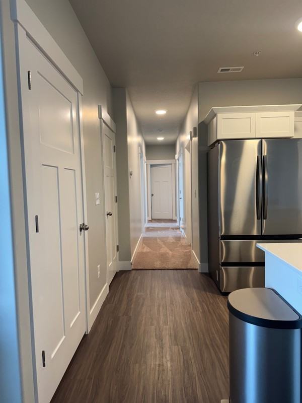 881 N Coulsen Dr #204 - Photo 3 of 18