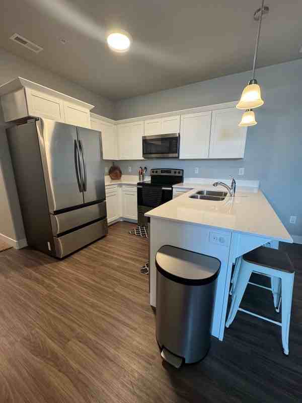 881 N Coulsen Dr #204 - Photo 4 of 18