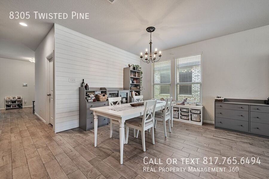 8305 Twisted Pine Way - Photo 6 of 25
