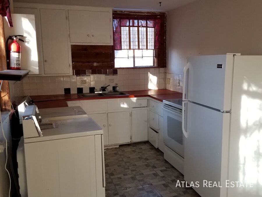 5229 E Thrill Pl - Photo 4 of 10