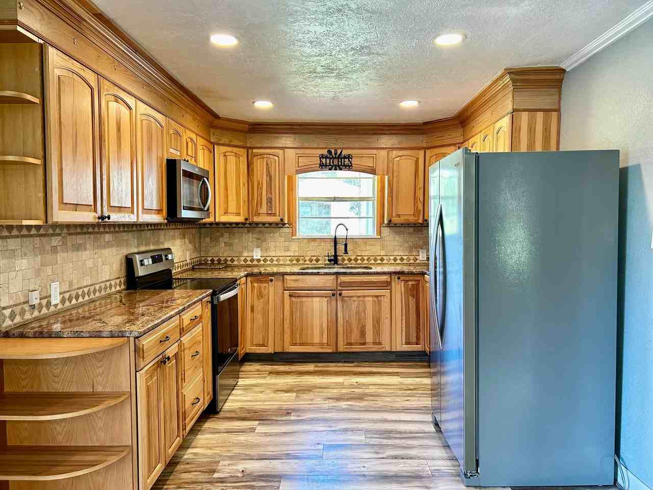 1761 Bass Rd - Photo 6 of 20