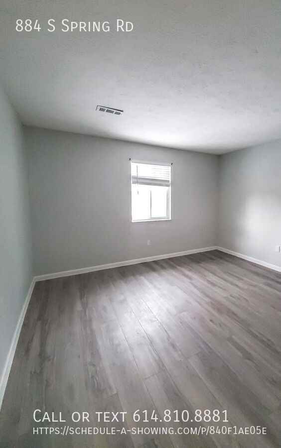 884 S Spring Rd - Photo 4 of 9